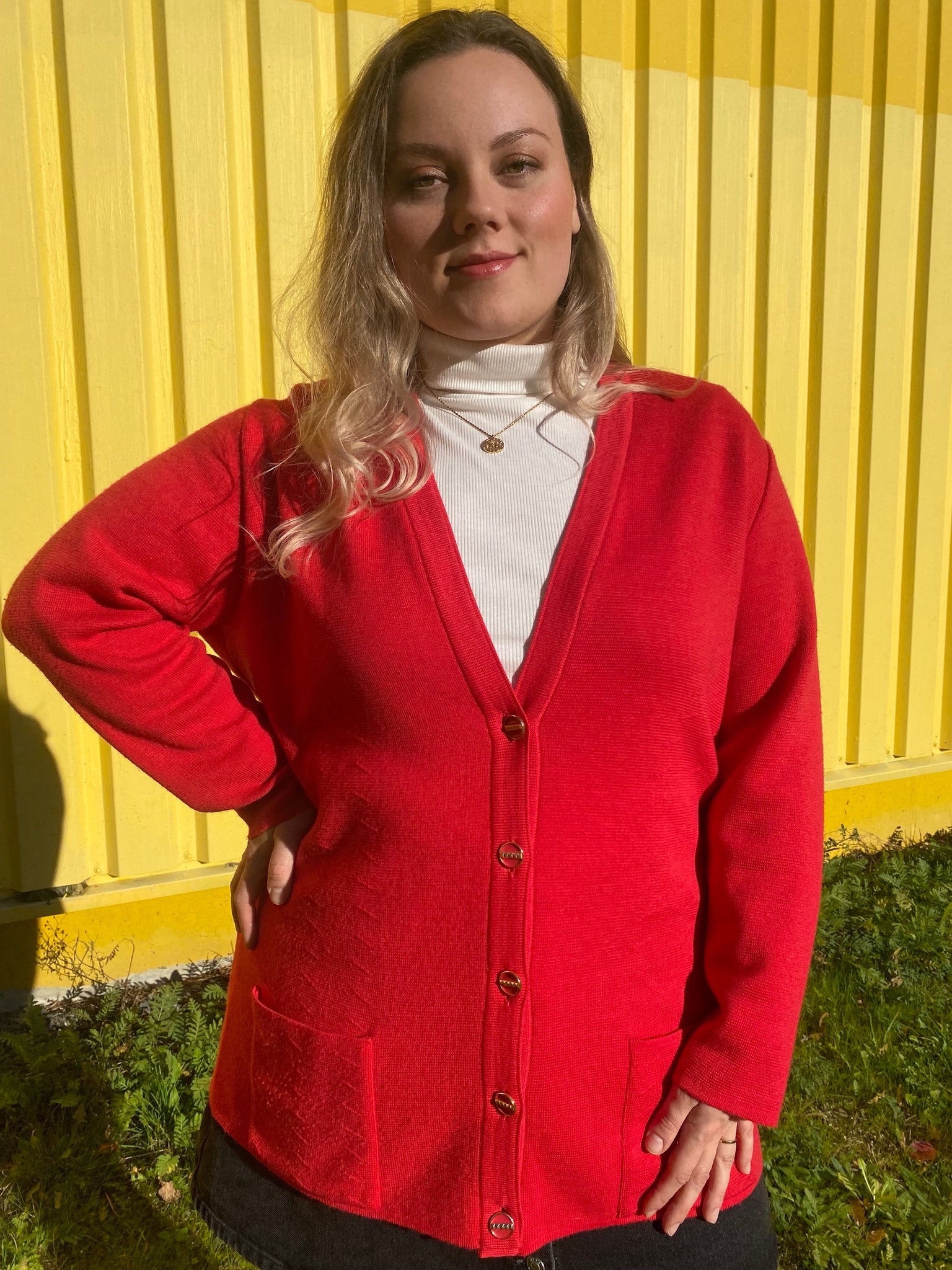 UK20 Red cardigan - Made in Germany