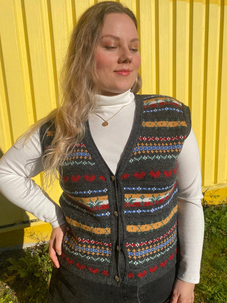 UK16 Colourful knit vest