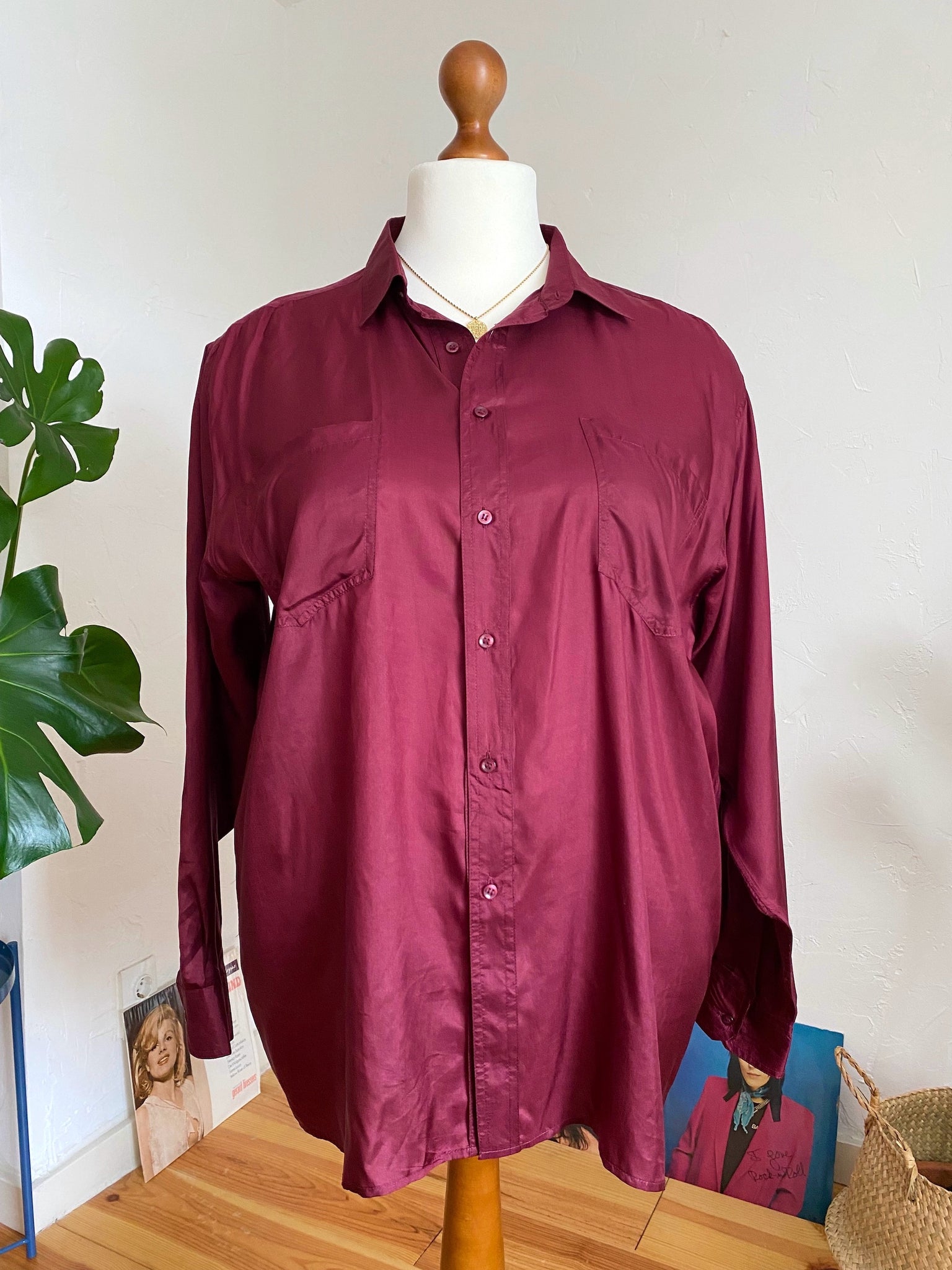 UK22 Burgundy silk shirt 90's