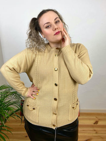 UK18/20 Knit cardigan with metal chains