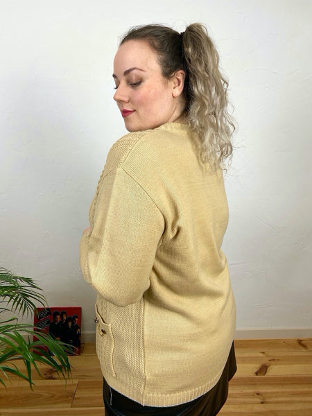 UK18/20 Knit cardigan with metal chains