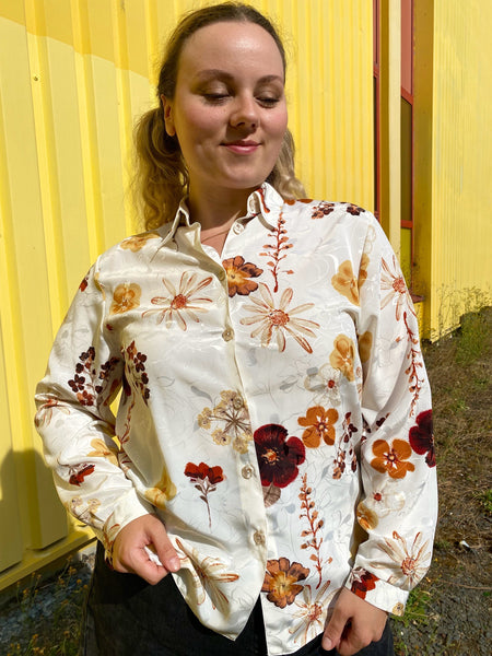 UK16/18 Elegant floral blouse 80's