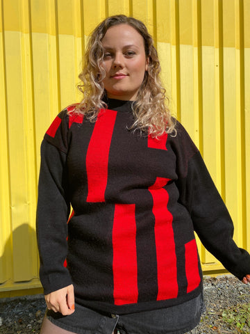 UK18 Black and red jumper 80's